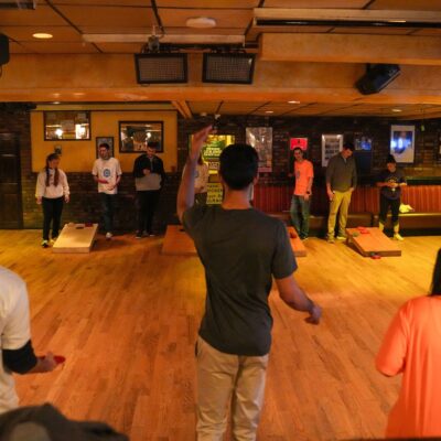 cornhole tossing